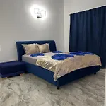 Piramidei 3*