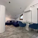 Piramidei 3*