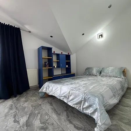 Апарт-отель Piramidei