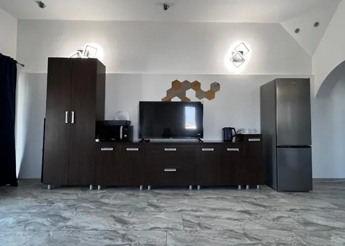 Piramidei 3* Bucureşti