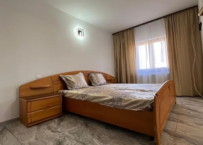 Piramidei Aparthotel 3*