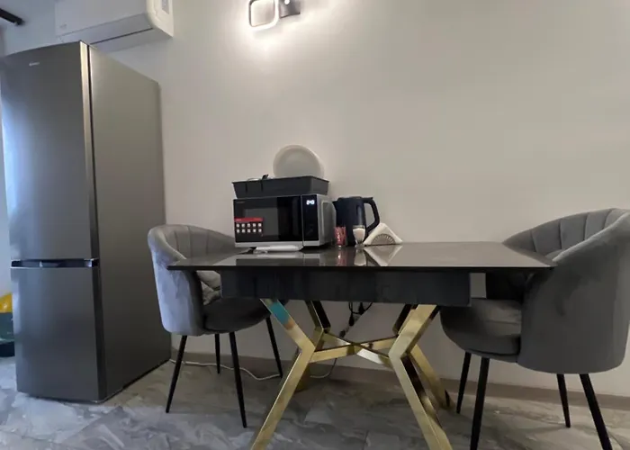 Aparthotel Piramidei 3*
