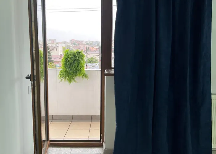 Piramidei מלון דירות 3*