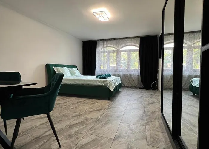 Piramidei Aparthotel 3*