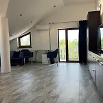 Apart Otel Piramidei Bükreş