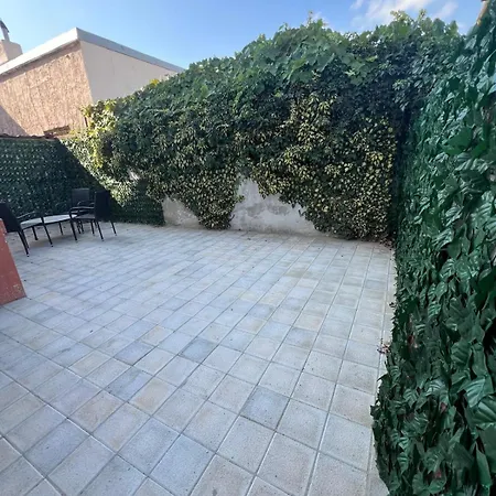 Ξενοδοχείο με διαμερίσματα Piramidei Βουκουρέστι