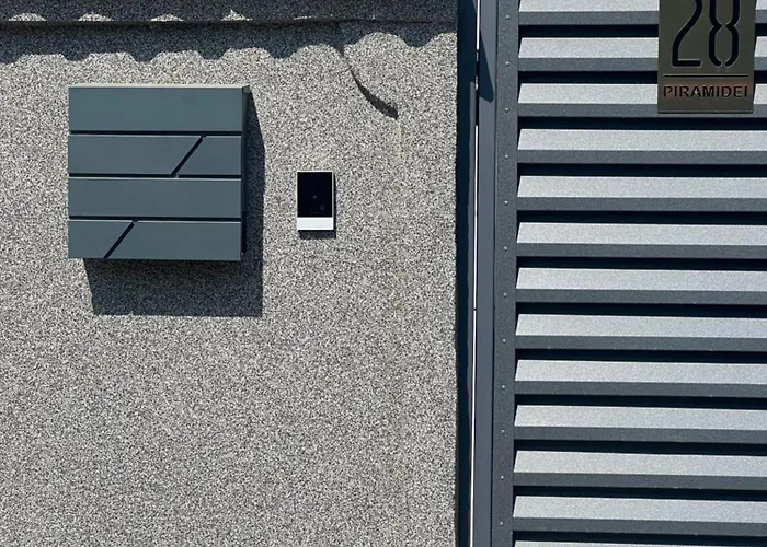 Ξενοδοχείο με διαμερίσματα Piramidei Βουκουρέστι