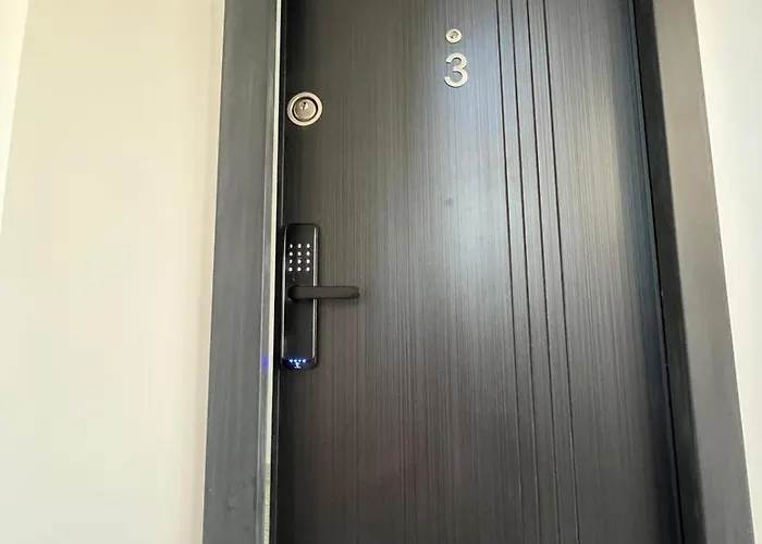 Ξενοδοχείο με διαμερίσματα Piramidei Βουκουρέστι