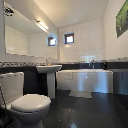 Piramidei Appart hôtel 3*