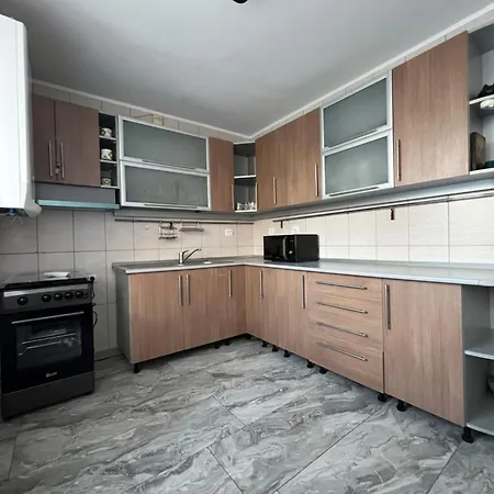 Piramidei 3* Bucarest